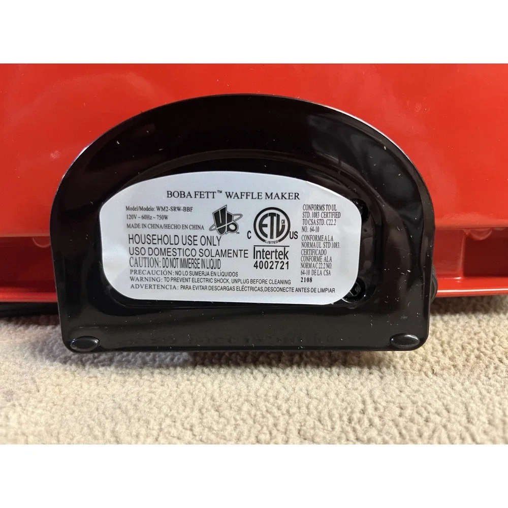 Star Wars Boba Fett Waffle Maker Makes 2 Mini Waffles Nonstick Plates‎